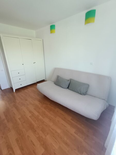 Trei camere, utilat, etaj 7, Antiaeriana Sos Alexandriei disponibil imediat