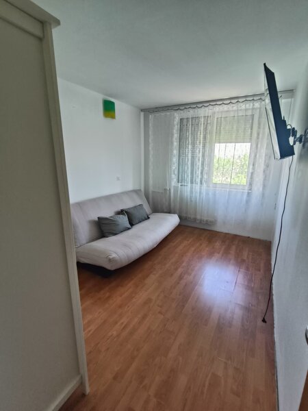 Trei camere, utilat, etaj 7, Antiaeriana Sos Alexandriei disponibil imediat