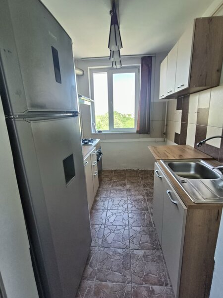 Trei camere, utilat, etaj 7, Antiaeriana Sos Alexandriei disponibil imediat